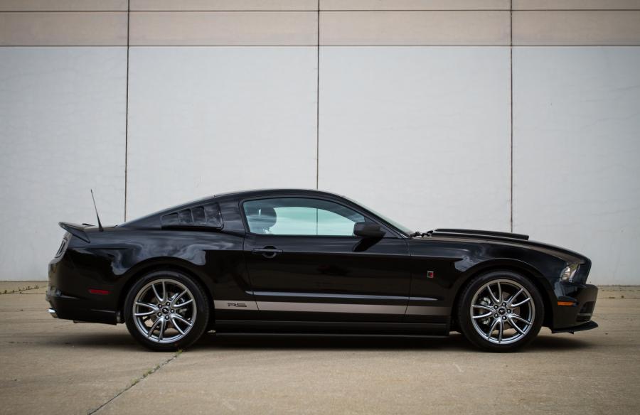  Ford Mustang RS by Roush 2012 года  (фото 16 из 32)